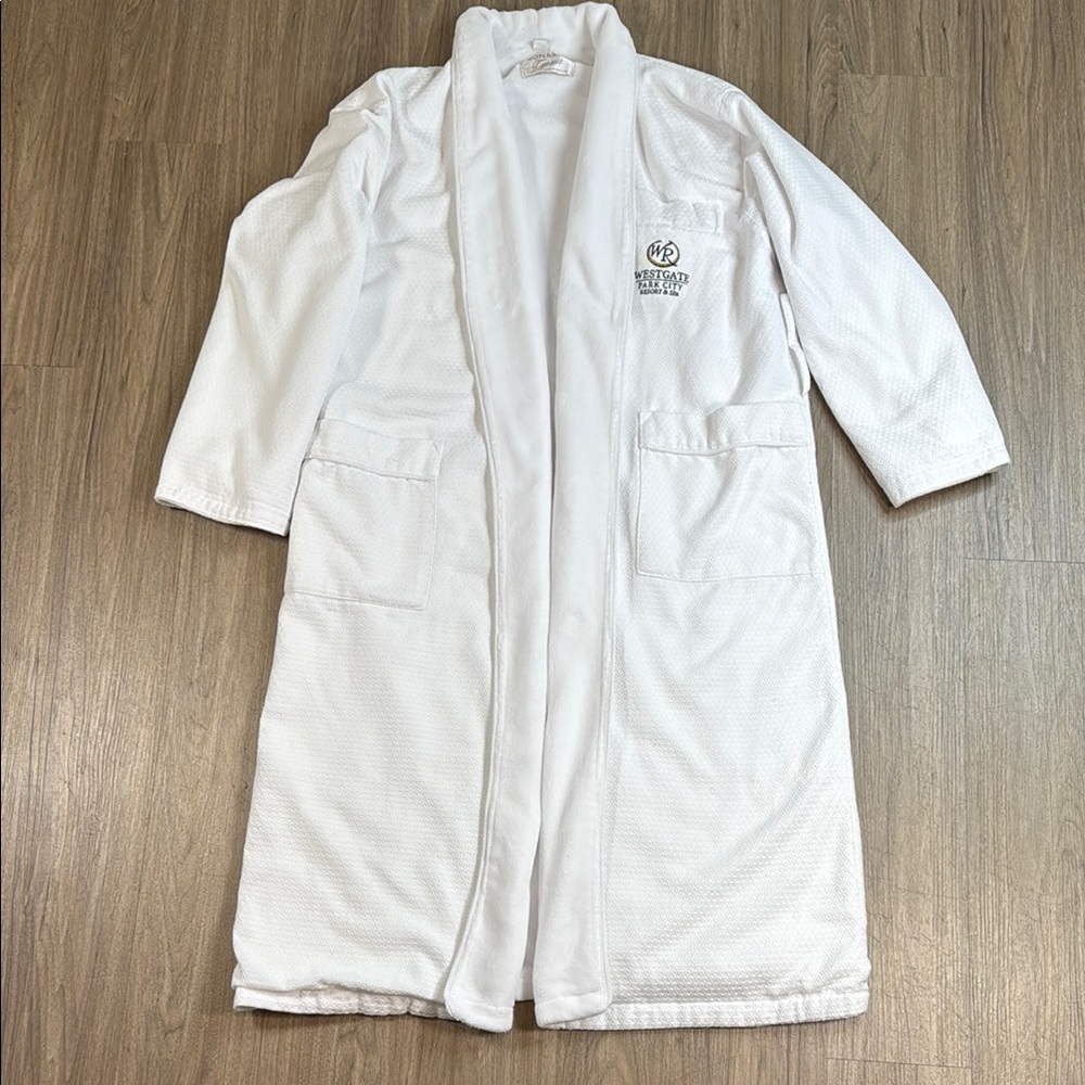 White Spa Robe with Embroidered Logo
